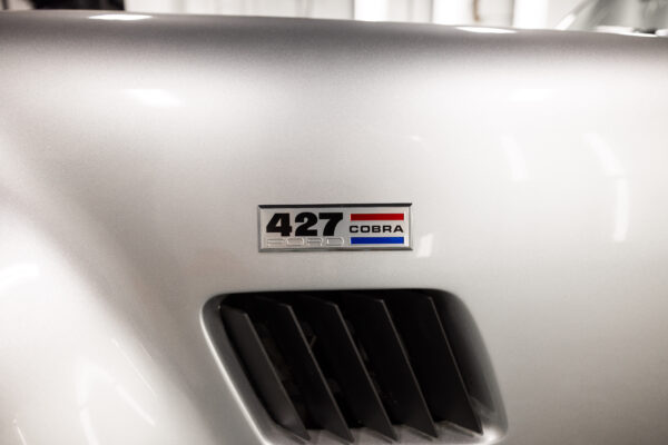 Shelby Cobra - Image 35