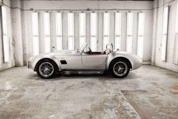 Shelby Cobra - Image 33