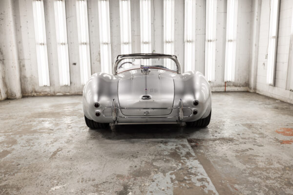 Shelby Cobra - Image 32