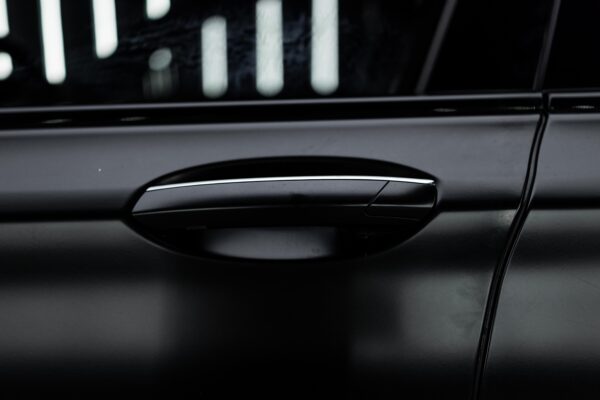2018 BMW 7 Series - Image 12