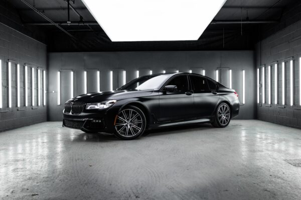 2018 BMW 7 Series - Image 2