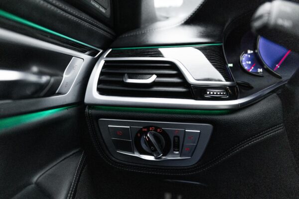 2018 BMW 7 Series - Image 30