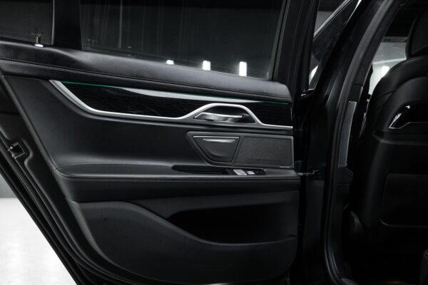 2018 BMW 7 Series - Image 22