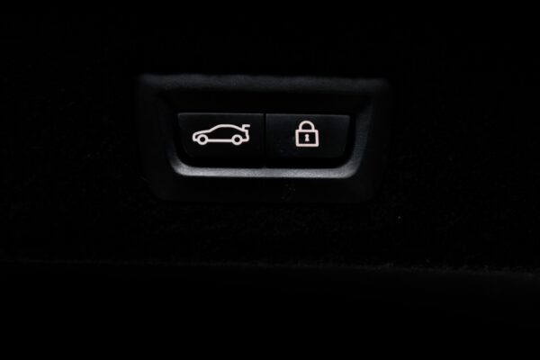 2018 BMW 7 Series - Image 11